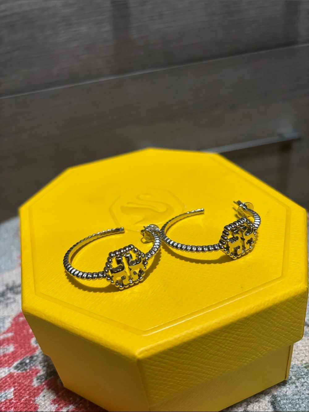 Tory Burch Silver Milgrain Hexagon Hoop Earrings